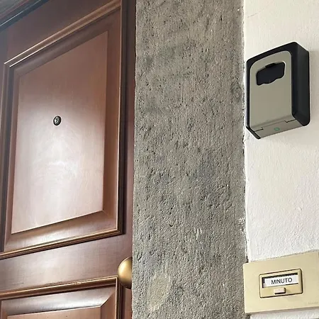 Romantic Nest 아파트